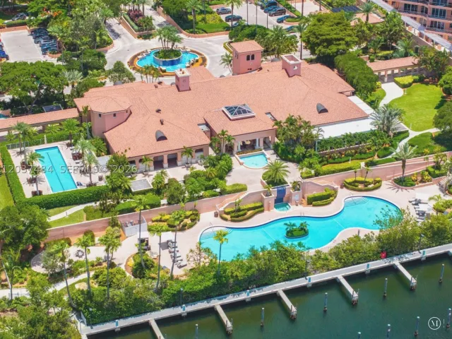 3-bedroom condo for rent in Coral Gables - 60 Edgewater Dr 11F - MondialRealty