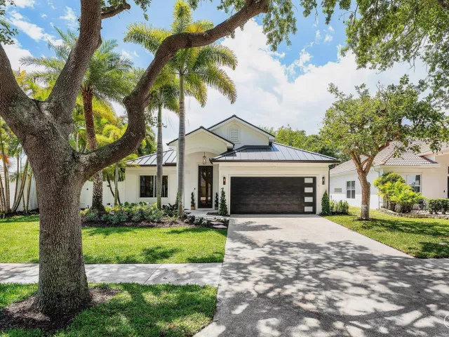 3-bedroom home for sale in Delray Beach - 1210 Delray Lakes Drive - MondialRealty