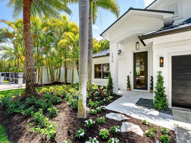 3-bedroom home for sale in Delray Beach - 1210 Delray Lakes Drive - MondialRealty