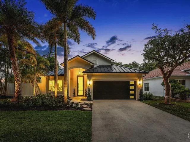 3-bedroom home for sale in Delray Beach - 1210 Delray Lakes Drive - MondialRealty