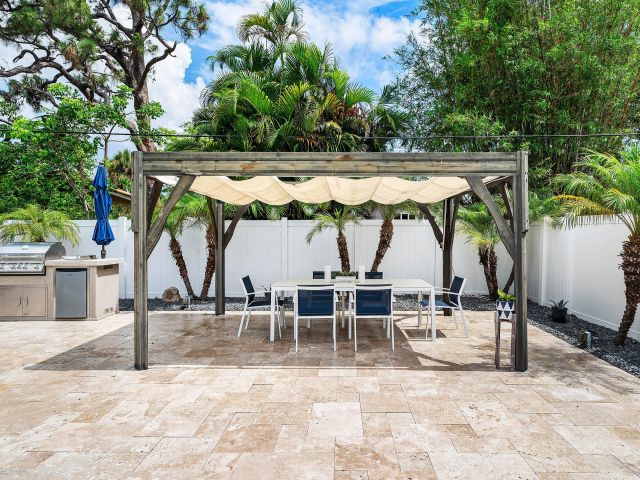 4-bedroom home for sale in Boca Raton - 1029 W Palmetto Park Road - MondialRealty