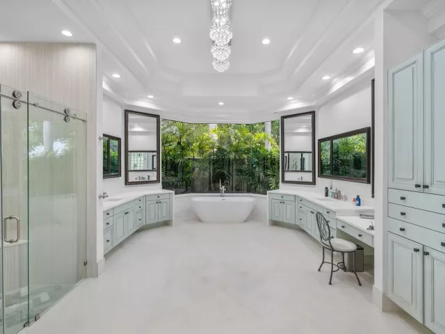 5-bedroom home for sale in Boca Raton - 6595 NW 32nd Terrace - MondialRealty