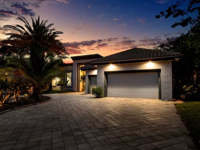 5-bedroom home for sale in Boca Raton - 6595 NW 32nd Terrace - MondialRealty