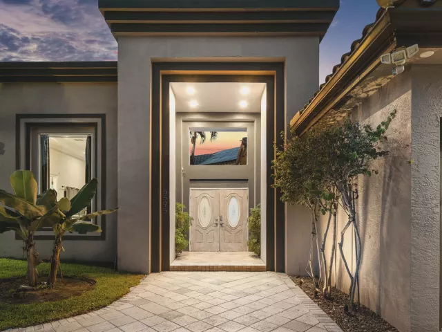 5-bedroom home for sale in Boca Raton - 6595 NW 32nd Terrace - MondialRealty