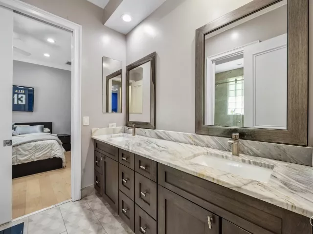 5-bedroom home for sale in Boca Raton - 6595 NW 32nd Terrace - MondialRealty