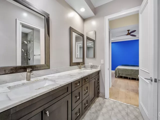 5-bedroom home for sale in Boca Raton - 6595 NW 32nd Terrace - MondialRealty