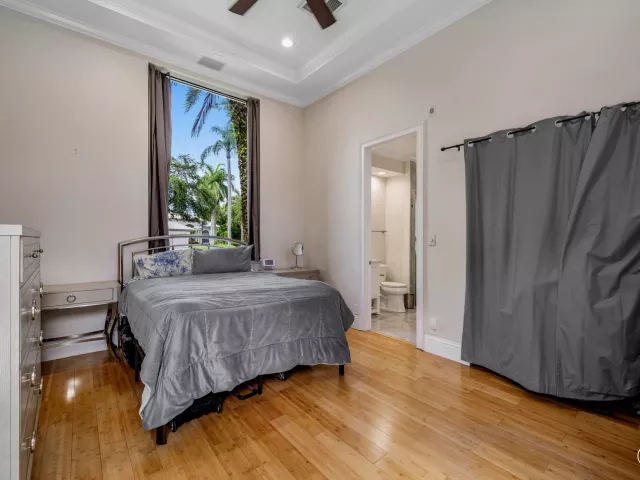 5-bedroom home for sale in Boca Raton - 6595 NW 32nd Terrace - MondialRealty