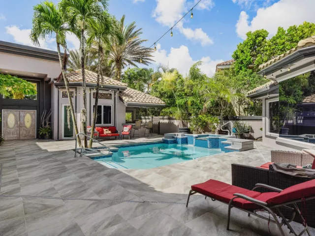 5-bedroom home for sale in Boca Raton - 6595 NW 32nd Terrace - MondialRealty
