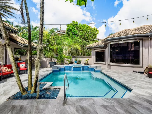 5-bedroom home for sale in Boca Raton - 6595 NW 32nd Terrace - MondialRealty