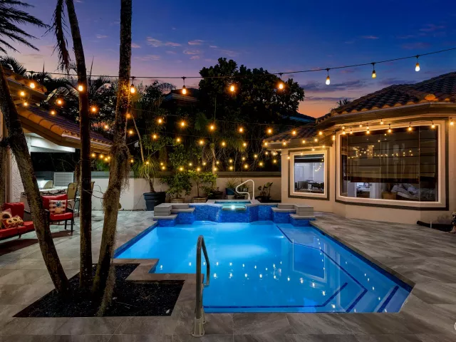5-bedroom home for sale in Boca Raton - 6595 NW 32nd Terrace - MondialRealty