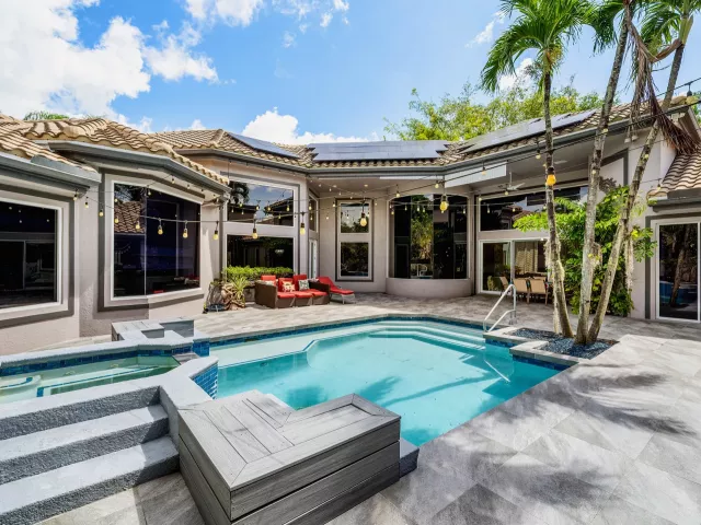 5-bedroom home for sale in Boca Raton - 6595 NW 32nd Terrace - MondialRealty