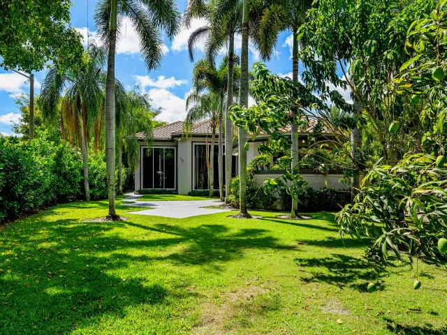 5-bedroom home for sale in Boca Raton - 6595 NW 32nd Terrace - MondialRealty
