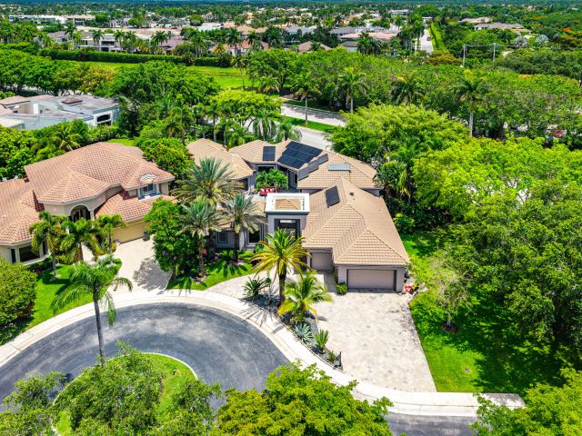 5-bedroom home for sale in Boca Raton - 6595 NW 32nd Terrace - MondialRealty