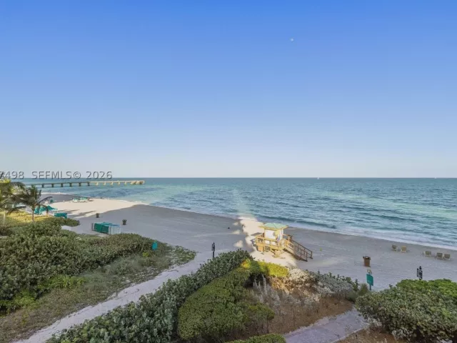 2-bedroom condo for sale in Sunny Isles Beach - 16275 Collins Ave 502 - MondialRealty