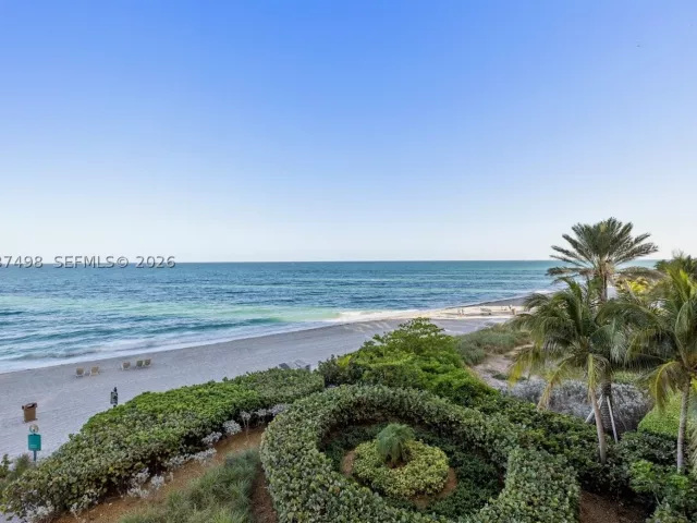 2-bedroom condo for sale in Sunny Isles Beach - 16275 Collins Ave 502 - MondialRealty