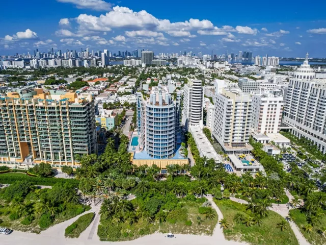 2-bedroom condo for rent in Miami Beach - 1500 OCEAN DR 707 - MondialRealty