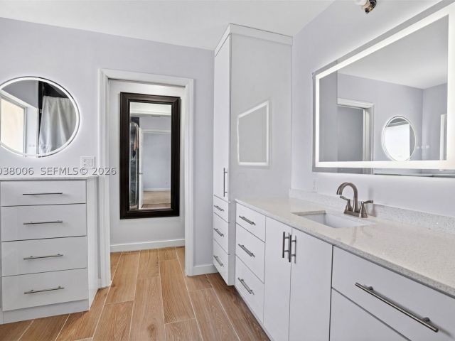 4-bedroom home for rent in Miami - 14102 SW 167th Ter 14102 - MondialRealty