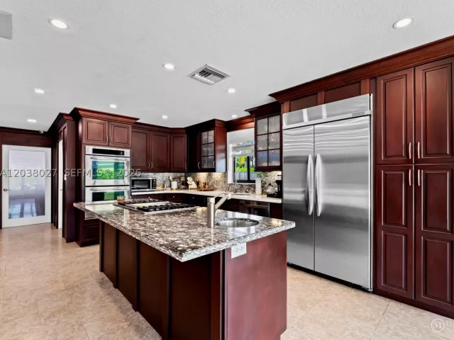4-bedroom home for sale in Homestead - 18733 SW 293rd Ter - MondialRealty