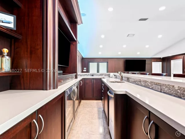 4-bedroom home for sale in Homestead - 18733 SW 293rd Ter - MondialRealty