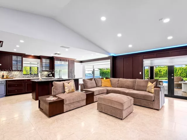 4-bedroom home for sale in Homestead - 18733 SW 293rd Ter - MondialRealty