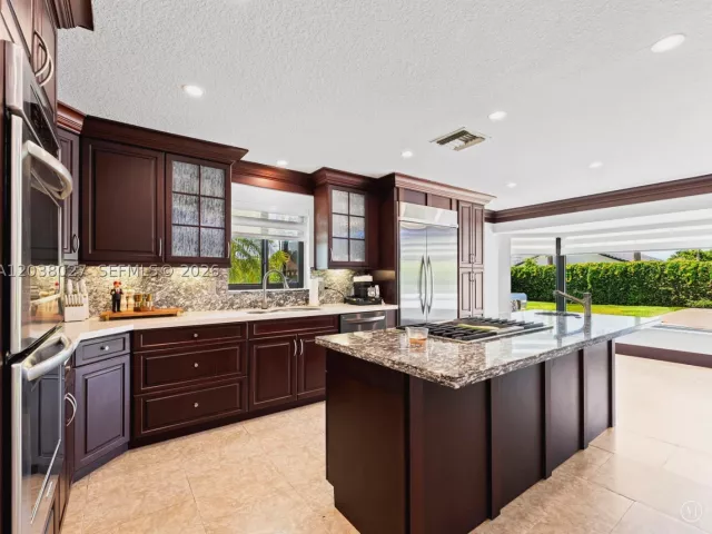 4-bedroom home for sale in Homestead - 18733 SW 293rd Ter - MondialRealty
