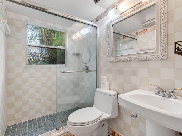 3-bedroom home for sale in Delray Beach - 5442 Sunrise Boulevard - MondialRealty