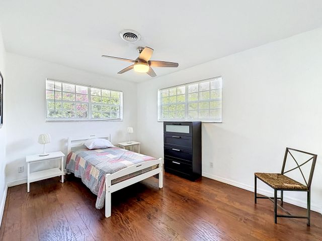 3-bedroom home for rent in Fort Lauderdale - 2000 NE 62nd Street - MondialRealty