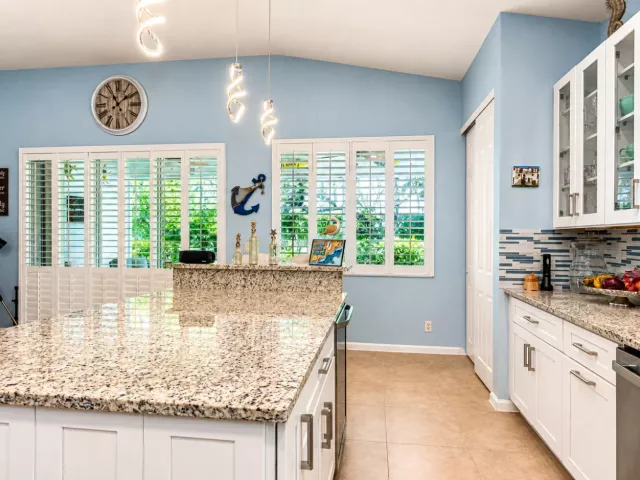 3-bedroom home for sale in West Palm Beach - 9663 Great Egret Court - MondialRealty