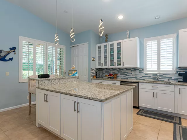 3-bedroom home for sale in West Palm Beach - 9663 Great Egret Court - MondialRealty