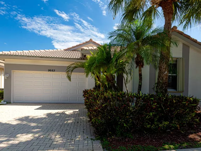 3-bedroom home for sale in West Palm Beach - 9663 Great Egret Court - MondialRealty