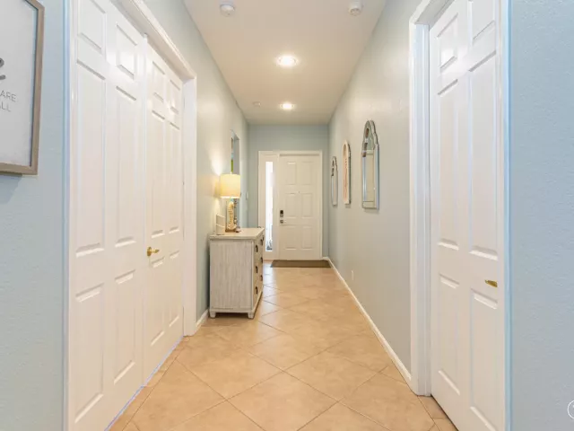 3-bedroom home for sale in West Palm Beach - 9663 Great Egret Court - MondialRealty