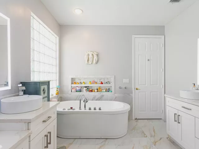 3-bedroom home for sale in West Palm Beach - 9663 Great Egret Court - MondialRealty