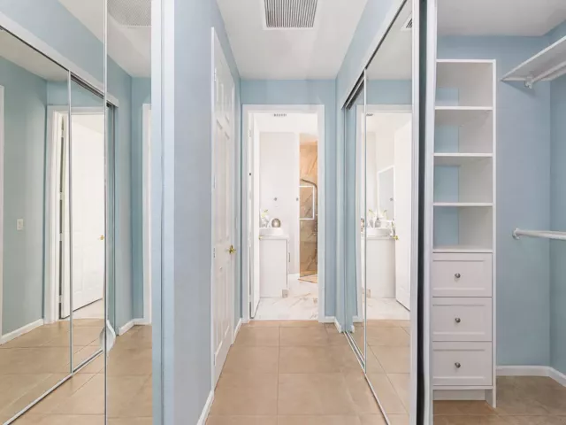 3-bedroom home for sale in West Palm Beach - 9663 Great Egret Court - MondialRealty