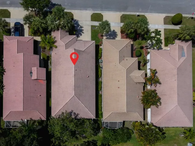 3-bedroom home for sale in West Palm Beach - 9663 Great Egret Court - MondialRealty