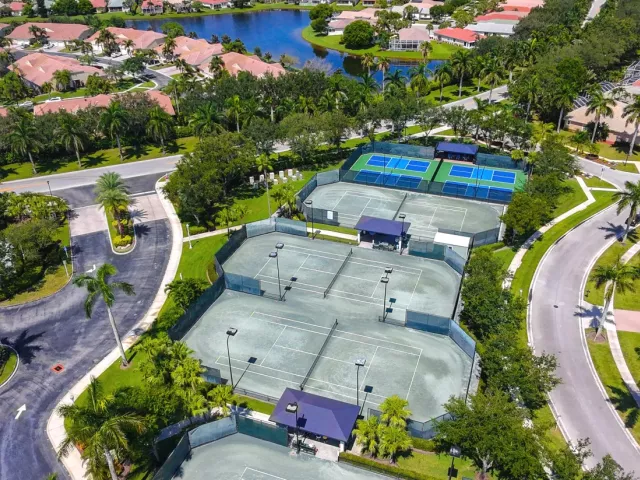 3-bedroom home for sale in West Palm Beach - 9663 Great Egret Court - MondialRealty