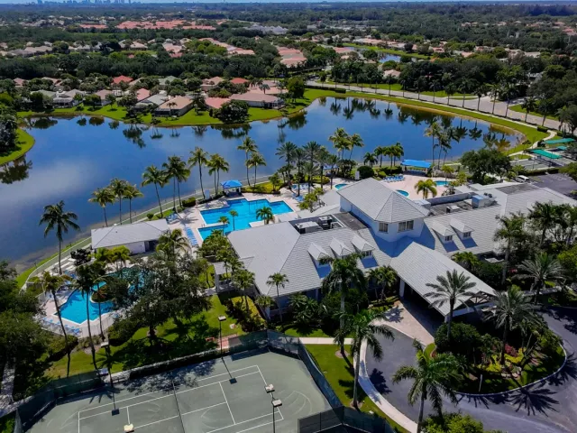 3-bedroom home for sale in West Palm Beach - 9663 Great Egret Court - MondialRealty