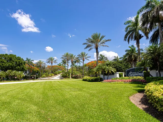 3-bedroom home for sale in West Palm Beach - 9663 Great Egret Court - MondialRealty
