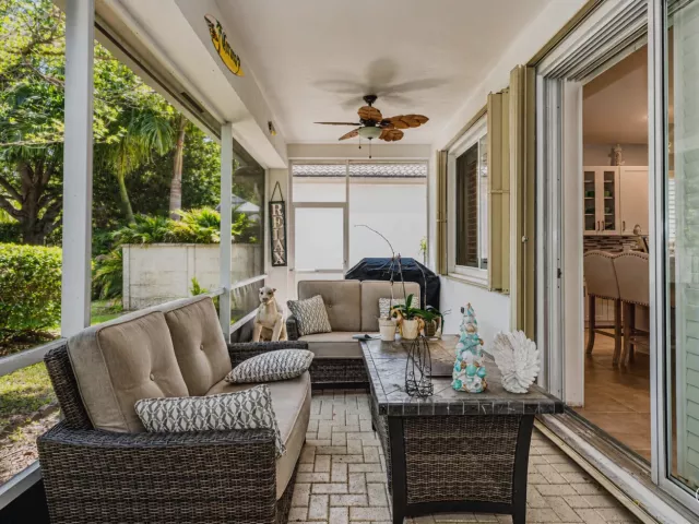 3-bedroom home for sale in West Palm Beach - 9663 Great Egret Court - MondialRealty