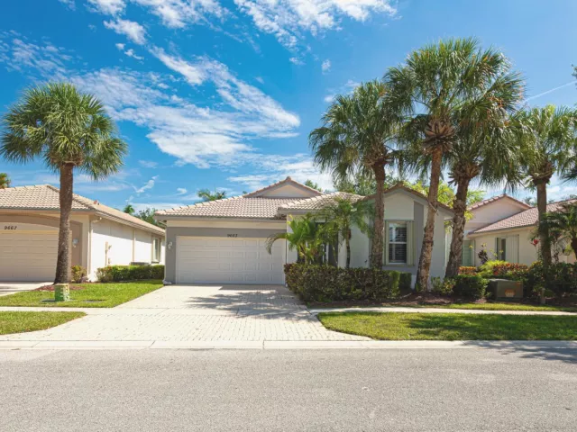 3-bedroom home for sale in West Palm Beach - 9663 Great Egret Court - MondialRealty