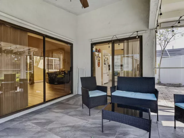 3-bedroom home for sale in Delray Beach - 1055 NW 18th Avenue - MondialRealty