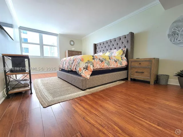 2-bedroom condo for rent in Hallandale Beach - 2030 S Ocean Dr 1718 - MondialRealty