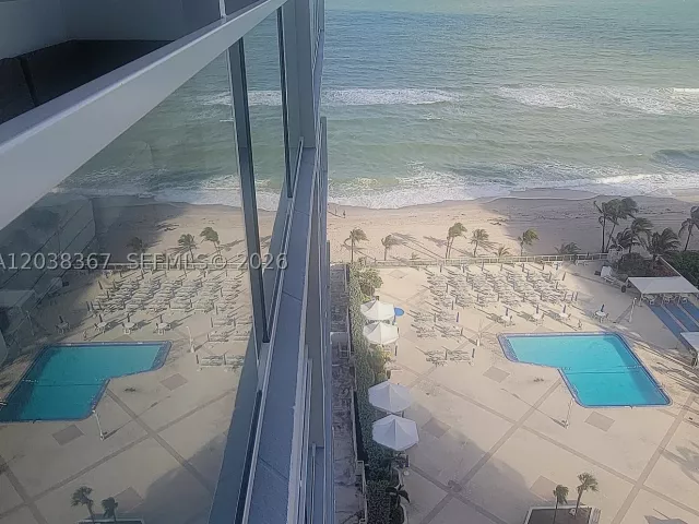2-bedroom condo for rent in Hallandale Beach - 2030 S Ocean Dr 1718 - MondialRealty