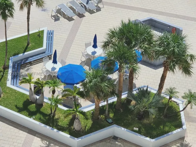 2-bedroom condo for rent in Hallandale Beach - 2030 S Ocean Dr 1718 - MondialRealty