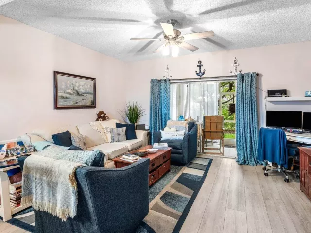 2-bedroom home for sale in Delray Beach - 1022 Kokomo Key Lane - MondialRealty