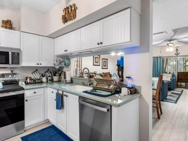 2-bedroom home for sale in Delray Beach - 1022 Kokomo Key Lane - MondialRealty