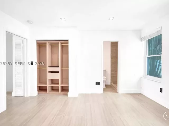 2-bedroom home for rent in North Miami - 2129 NE 123rd St 0 - MondialRealty