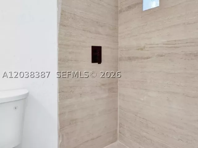 2-bedroom home for rent in North Miami - 2129 NE 123rd St 0 - MondialRealty