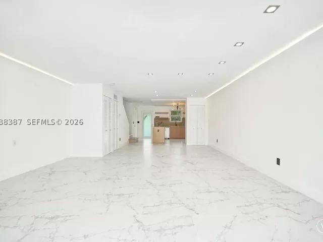 2-bedroom home for rent in North Miami - 2129 NE 123rd St 0 - MondialRealty