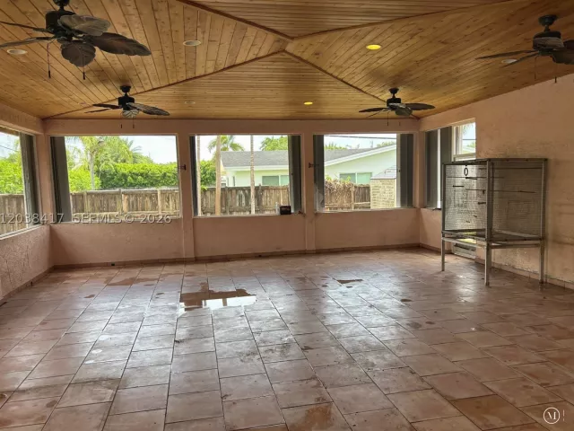 3-bedroom home for sale in Miami - 8385 SW 105th St - MondialRealty