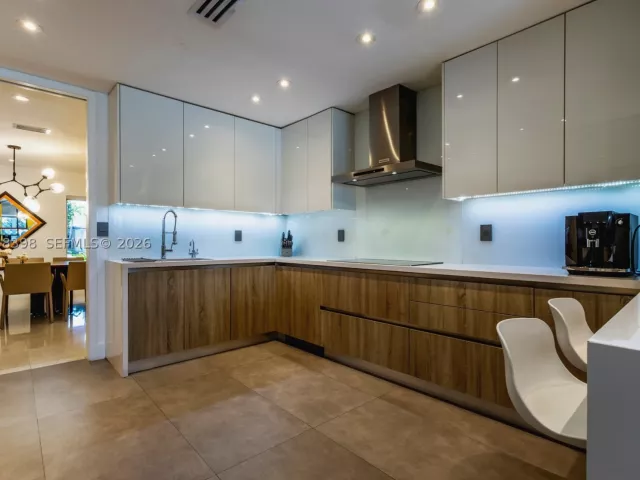 5-bedroom home for sale in Miami - 2021 NE 212th St - MondialRealty